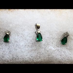 Gorgeous Emerald and Diamond Set